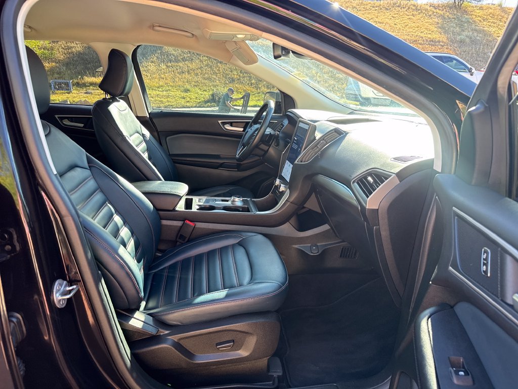 Used 2023 Ford Edge SEL w/ Sport Appearance Package AWD/4WD image 29