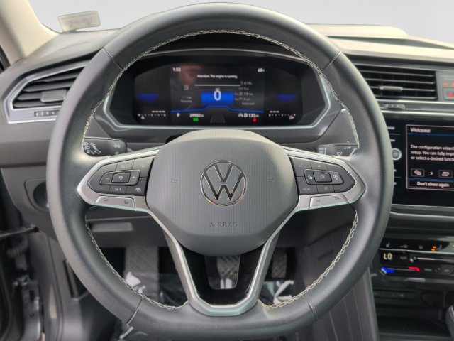 Certified 2023 Volkswagen Tiguan SE FWD image 13