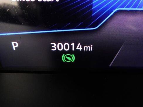 Used 2023 Volkswagen Tiguan SE image 35