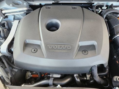 New 2026 Volvo XC60 T8 Plus w/ Protection Package Premier image 19