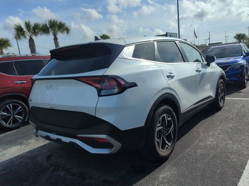 Certified 2025 Kia Sportage LX image 9