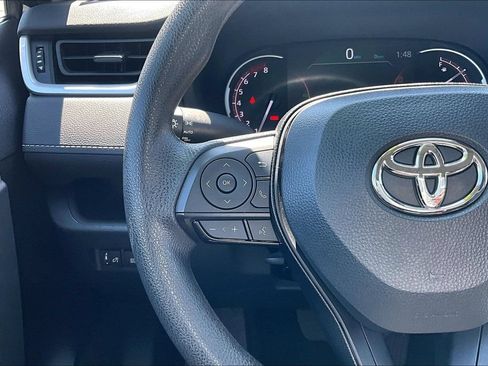 Used 2024 Toyota RAV4 XLE AWD/4WD image 18