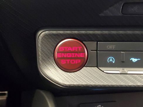 Used 2025 Ford Mustang Premium RWD image 29