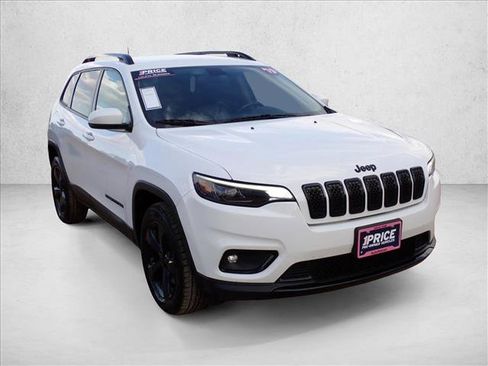 Used 2019 Jeep Cherokee Latitude Plus AWD/4WD image 6