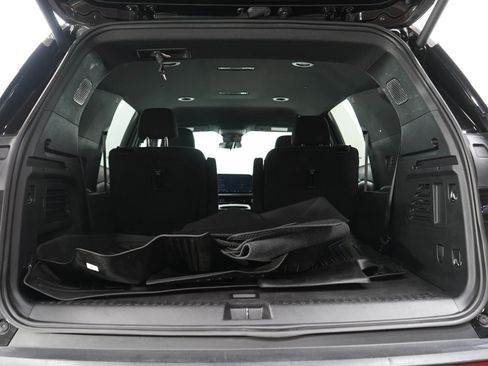 Used 2024 Chevrolet Traverse LT AWD/4WD image 16