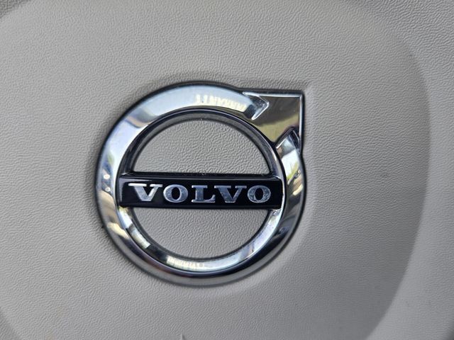 Used 2023 Volvo XC60 B5 Plus w/ Protection Package Premier FWD image 30