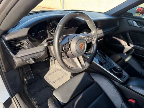 Used 2023 Porsche 911 Carrera image 17