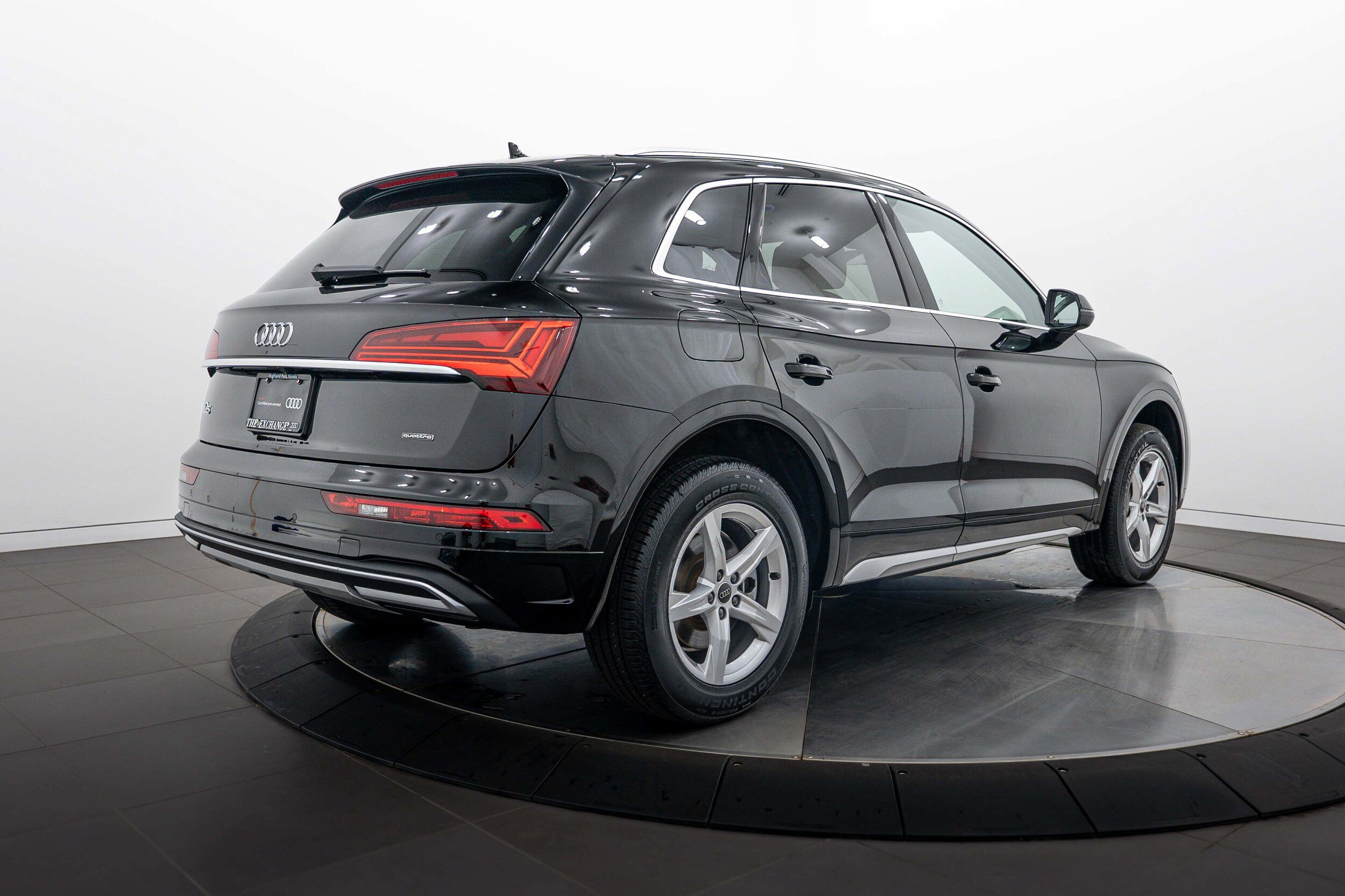 Certified 2023 Audi Q5 2.0T Premium w/ Convenience Package AWD/4WD image 4