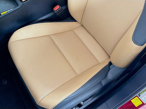 Certified 2025 Lexus ES 300h F Sport w/ Accessory Package (Z2) image 20