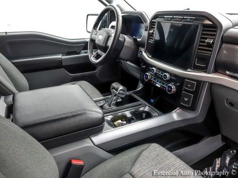 Used 2023 Ford F150 Lightning XLT image 31