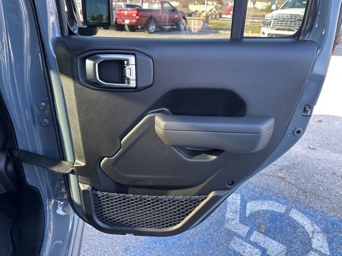 New 2026 Jeep Gladiator Mojave w/ Safety Group image 47