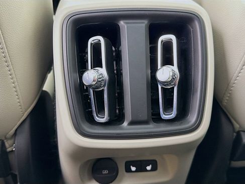 Used 2023 Volvo XC40 B5 Plus w/ Driver Assist Package image 39