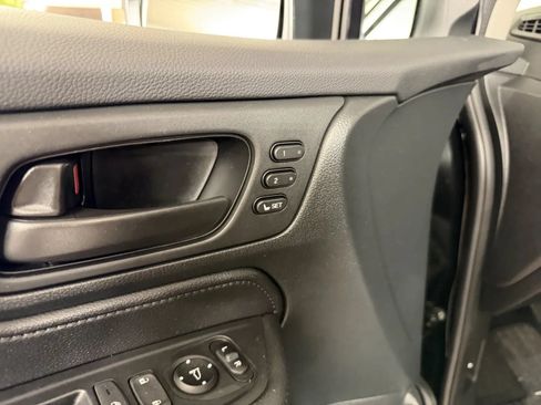 Used 2023 Honda Odyssey EX-L image 16