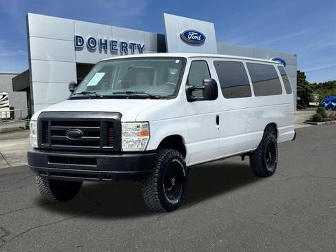 Used 2014 Ford E-350 and Econoline 350 XLT RWD image 6
