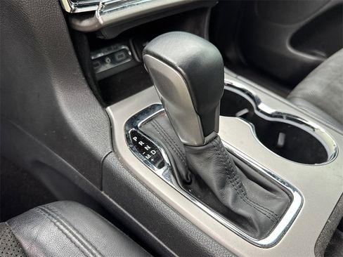 Used 2019 Jeep Grand Cherokee Altitude image 9