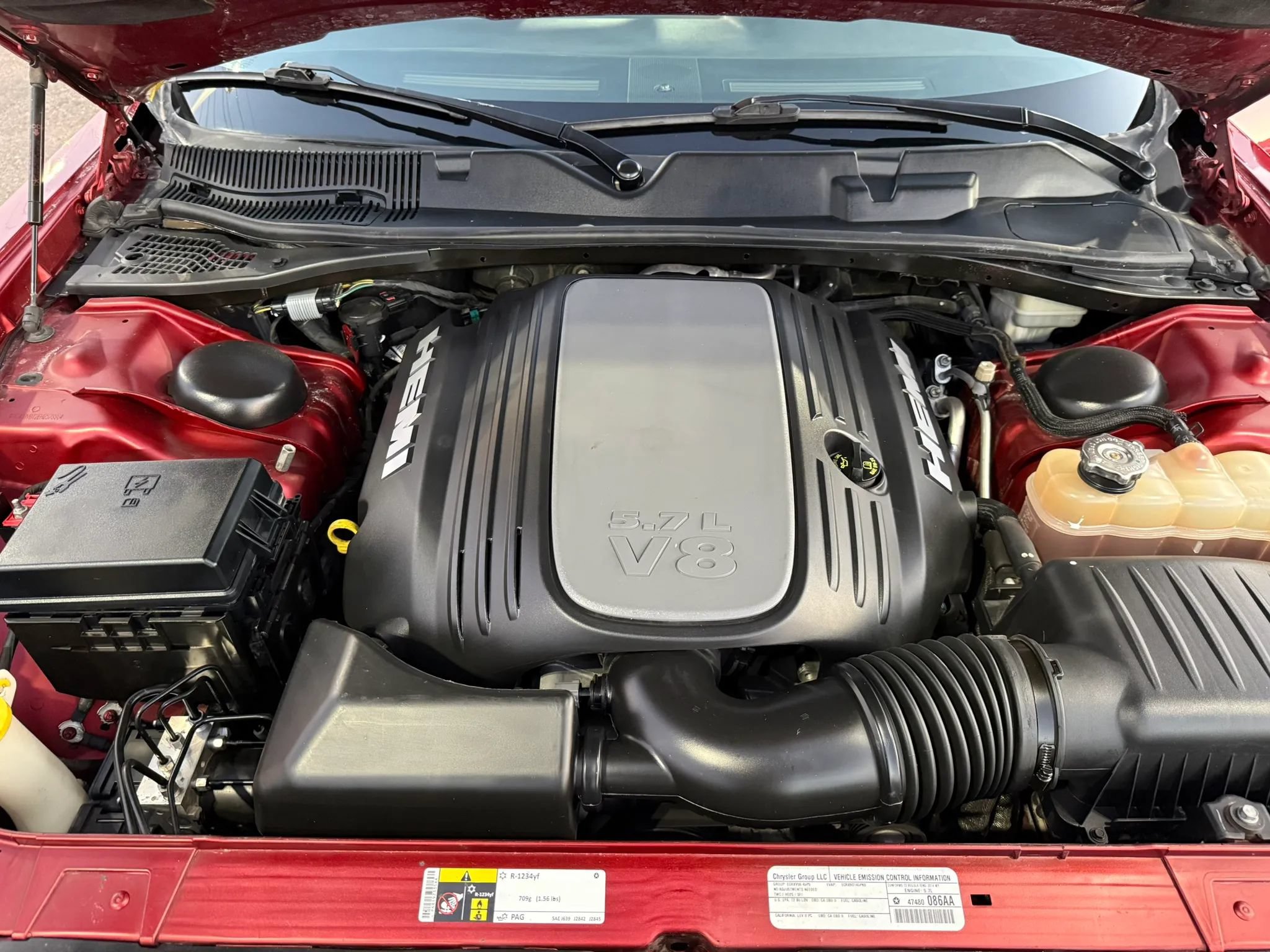 Used 2014 Dodge Challenger R/T RWD image 15