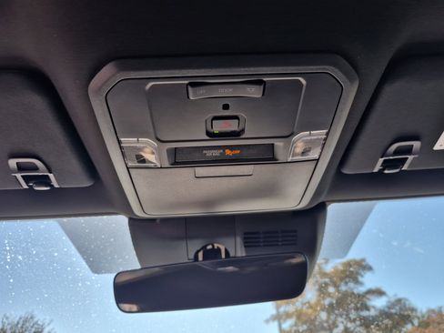 Used 2025 Toyota Tacoma SR5 image 30