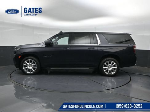 Used 2022 Chevrolet Suburban High Country AWD/4WD image 7