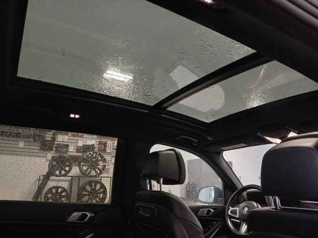 Used 2022 BMW X7 M50i w/ Luxury Seating Package AWD/4WD image 35