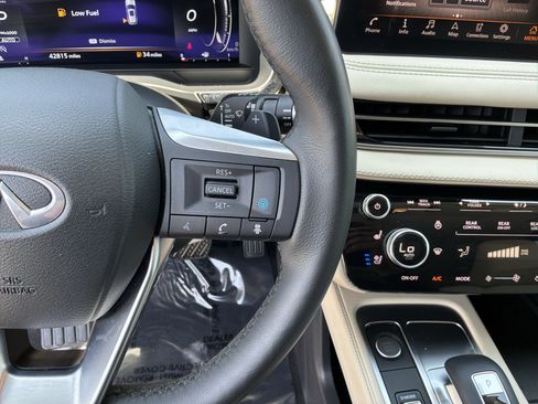 Used 2024 INFINITI QX60 Luxe w/ Performance Audio Package AWD/4WD image 16