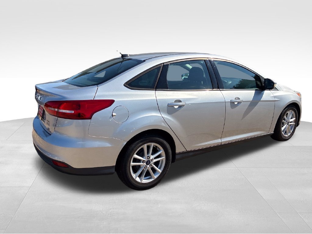 Used 2016 Ford Focus SE FWD image 5