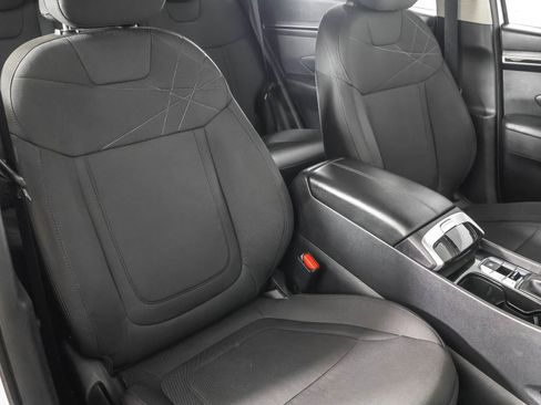 Used 2023 Hyundai Tucson SE image 44