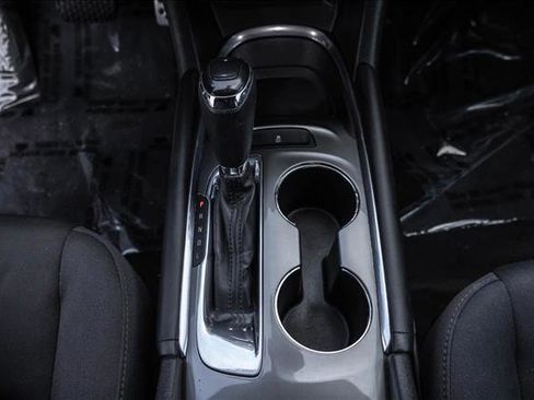 Used 2016 Chevrolet Malibu LT image 18