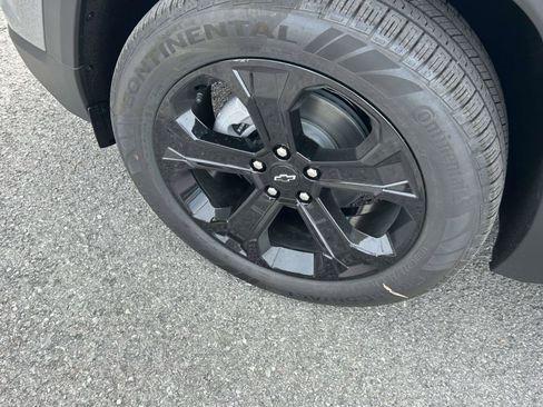 New 2026 Chevrolet Equinox LT w/ Midnight Edition FWD image 9