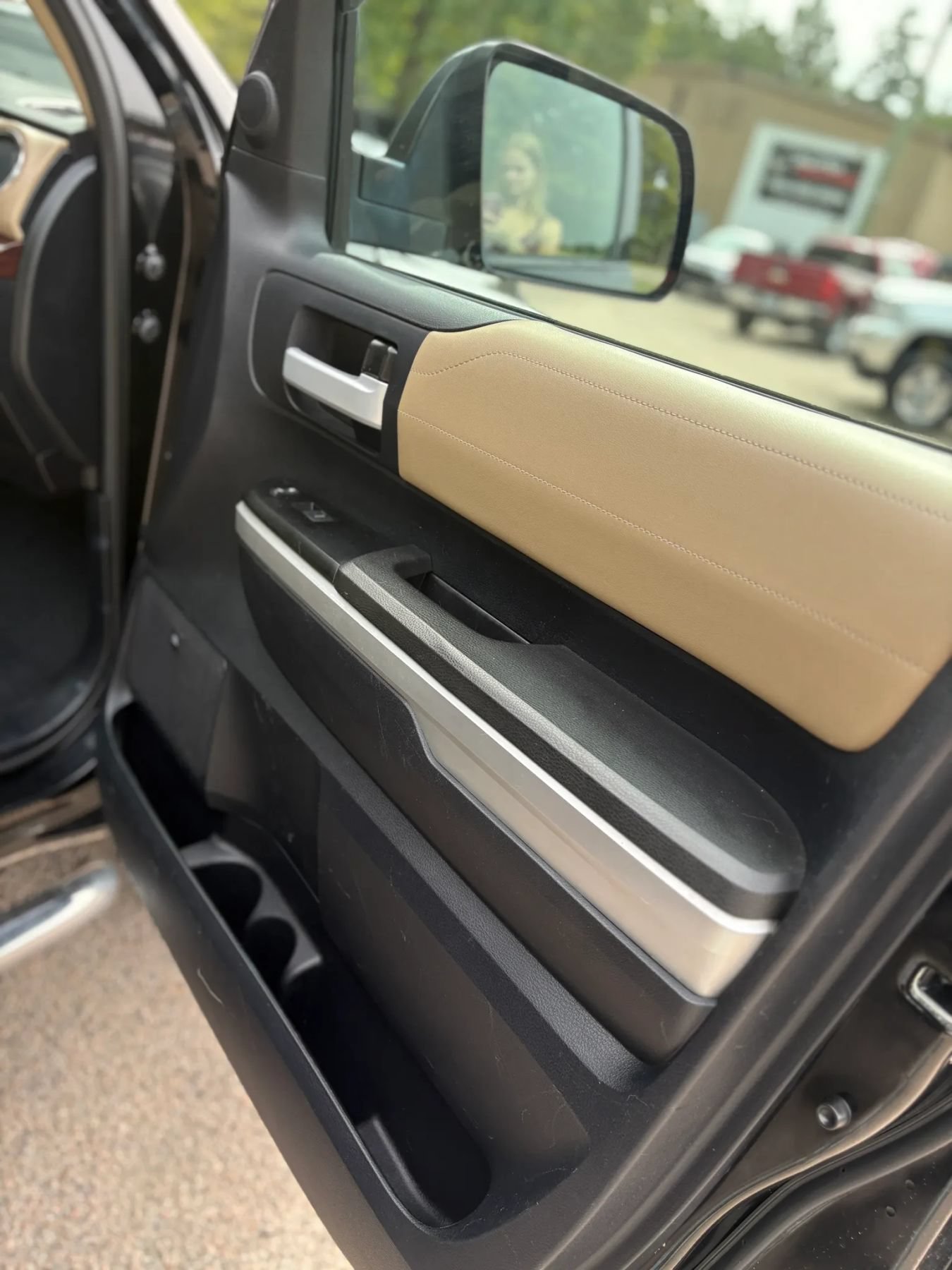 Used 2014 Toyota Tundra Limited w/ Limited Premium Package AWD/4WD image 36