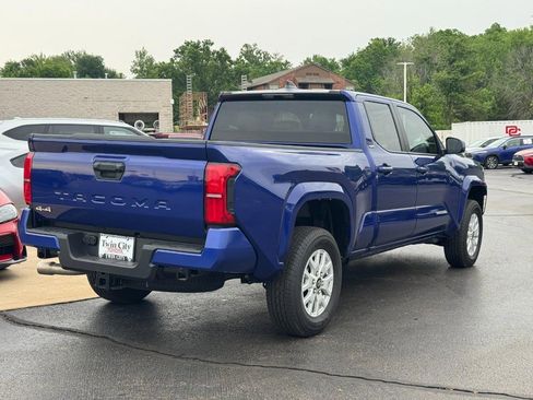 Certified 2025 Toyota Tacoma SR5 AWD/4WD image 3