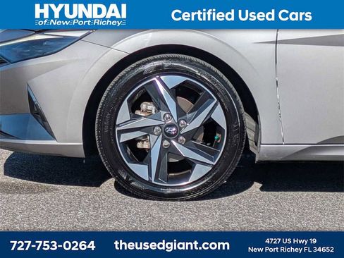 Certified 2023 Hyundai Elantra Limited image 9