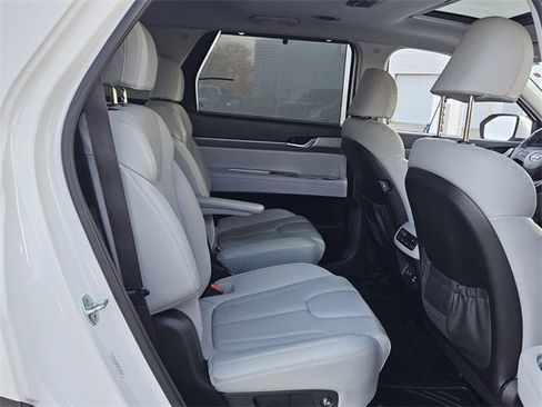 Used 2022 Hyundai Palisade SEL w/ Premium Package image 15