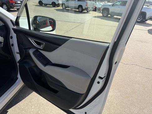 Used 2023 Subaru Forester Premium image 20