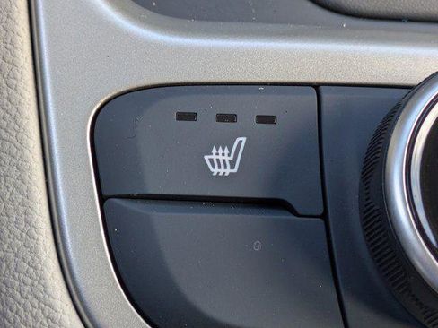 New 2025 Hyundai Venue Limited image 23