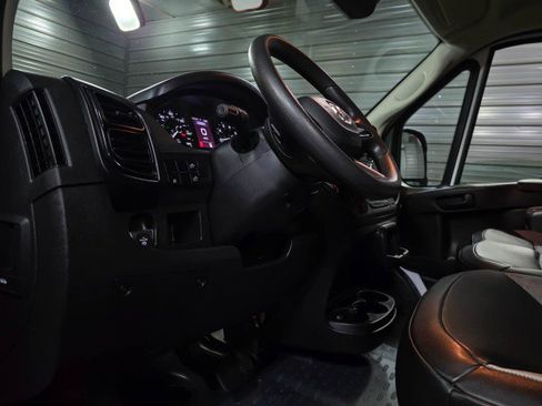 Used 2023 RAM ProMaster 2500 w/ Driver Convenience Group image 13