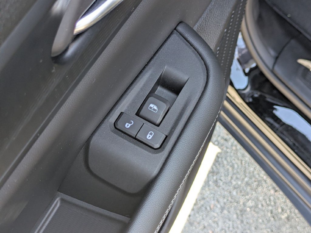 Used 2023 Jeep Grand Cherokee Altitude RWD image 27