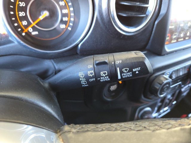 Used 2022 Jeep Wrangler Unlimited Sahara AWD/4WD image 56
