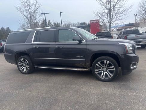Used 2017 GMC Yukon XL Denali w/ Open Road Package image 4