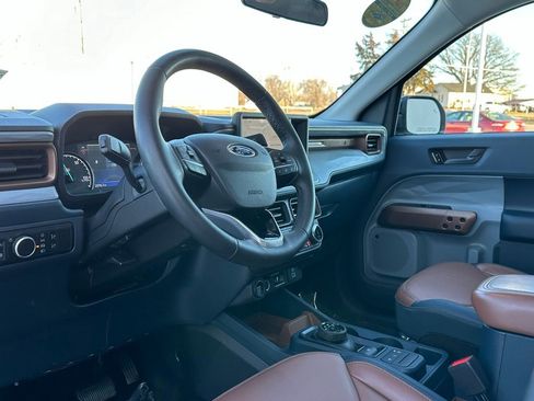 Used 2024 Ford Maverick Lariat image 10
