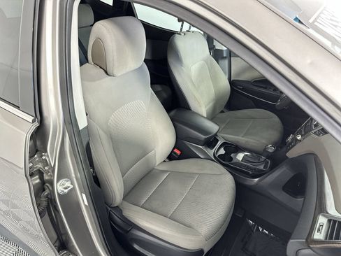 Used 2017 Hyundai Santa Fe Sport AWD/4WD image 27