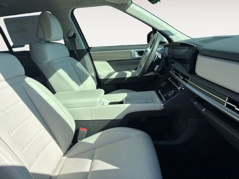 Used 2025 Hyundai Santa Fe Calligraphy image 17