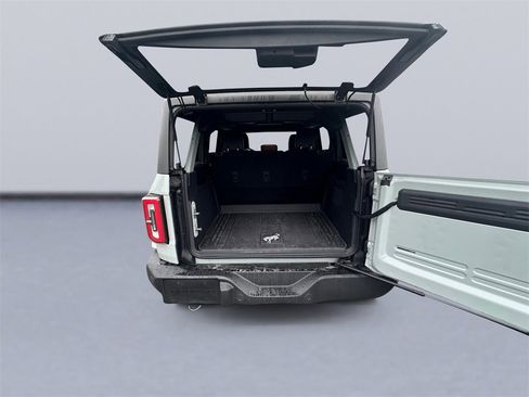 Used 2023 Ford Bronco Outer Banks image 18