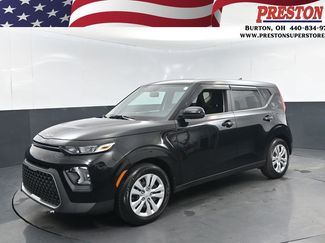 Certified 2022 Kia Soul LX image 1