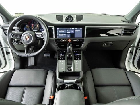 New 2026 Porsche Macan AWD/4WD image 19