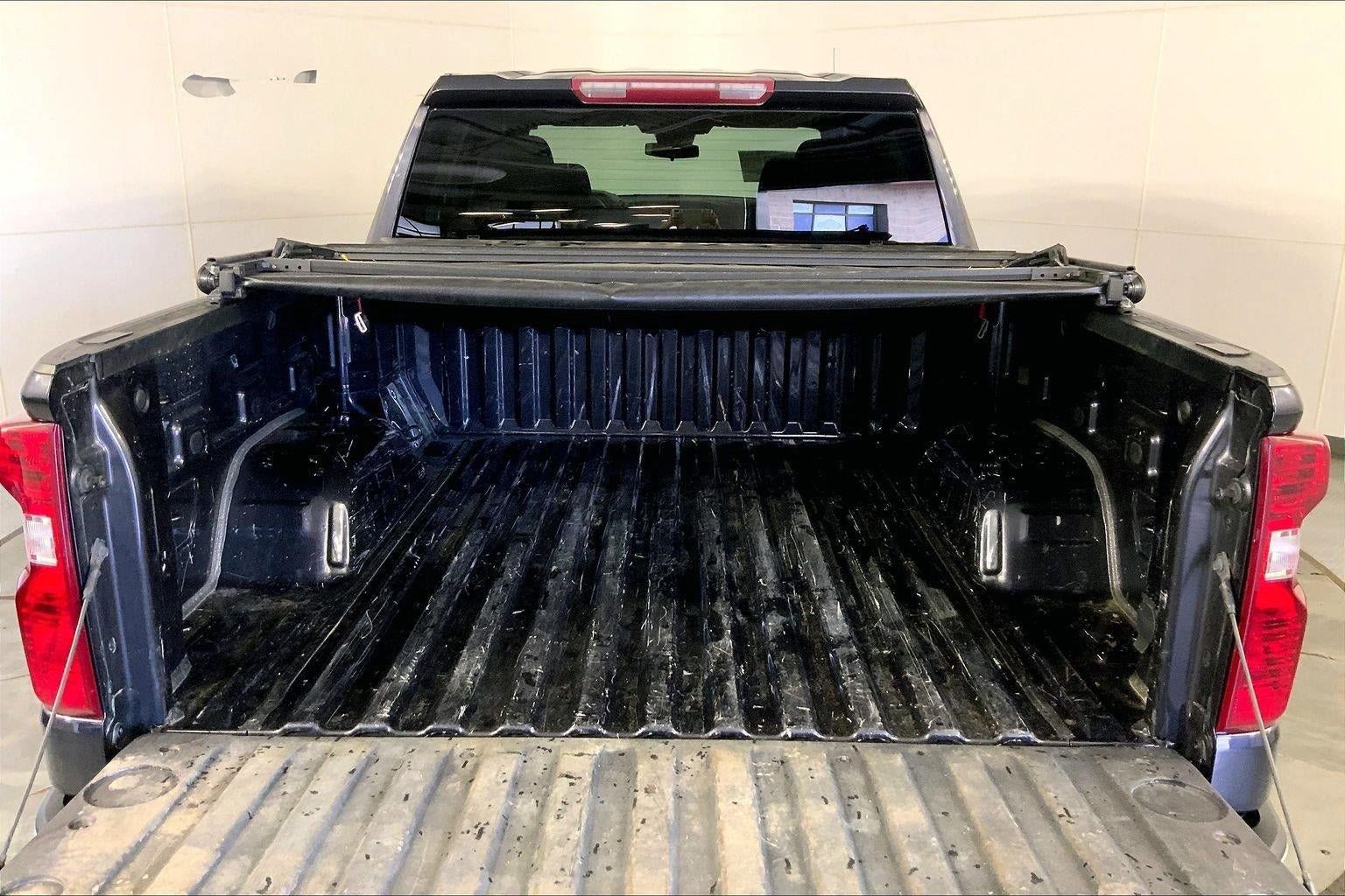 Used 2023 Chevrolet Silverado 1500 LT AWD/4WD image 4