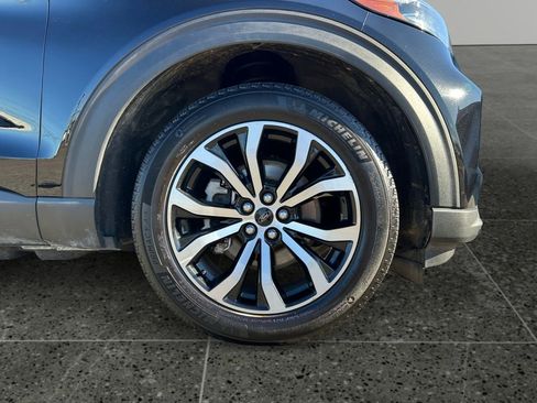 Used 2023 Ford Explorer ST-Line image 9