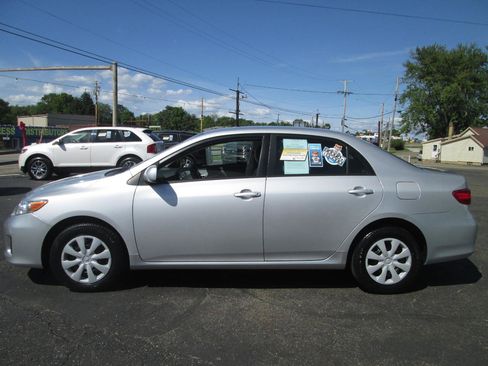 Used 2011 Toyota Corolla LE FWD image 10