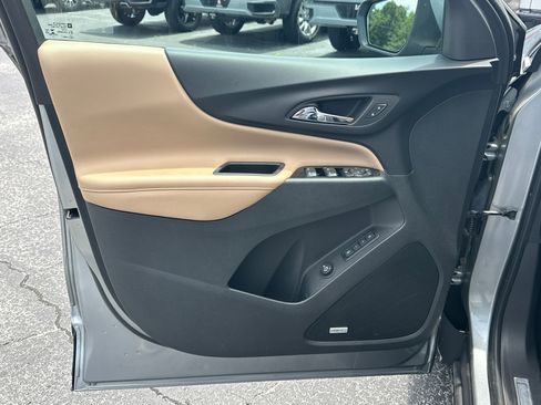 Used 2023 Chevrolet Equinox Premier FWD image 11