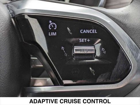 Used 2023 Jaguar F-PACE S image 38