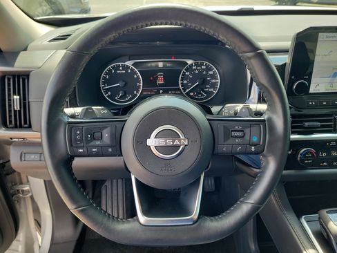 Certified 2025 Nissan Pathfinder SL AWD/4WD image 18